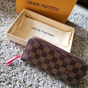 {REPOSH} LV Red Damier Wallet